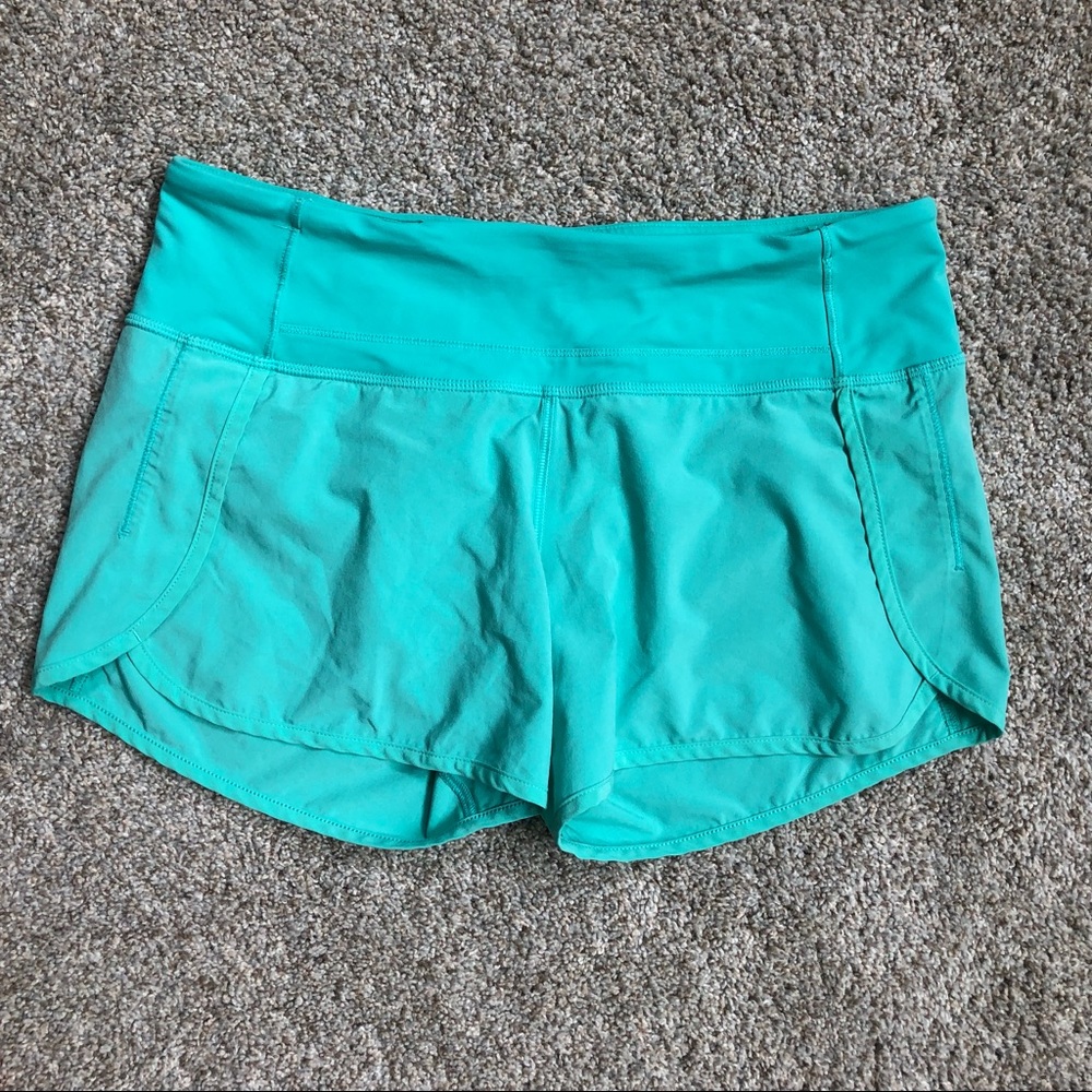 Lululemon women’s shorts size 6 mint green